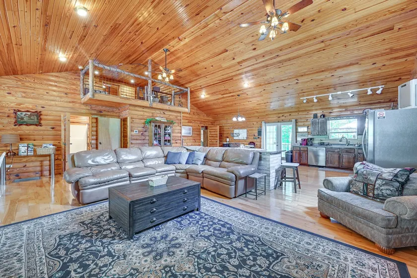 Kentucky Group Getaway w/ Dock + Lake Access - Image 1