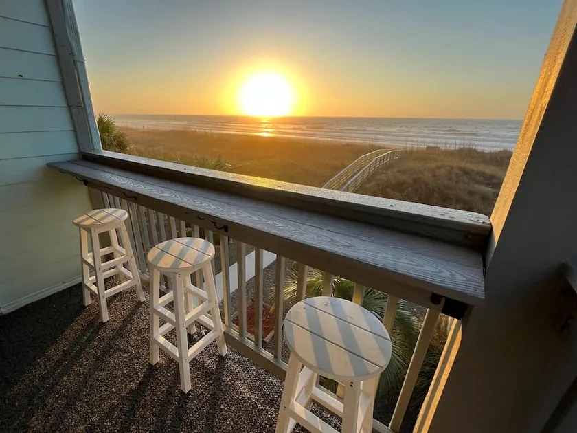 Direct Ocean Front 3BR/2BA Dog Friendly **OCEANFRONT** - Image 1