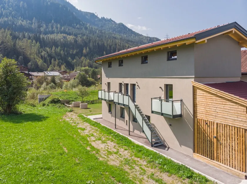 Group home of 3 apartments near the ski lift - Image 1