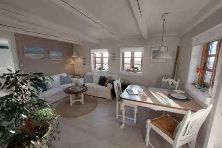 Apartment *Shooting Star* - Image 1