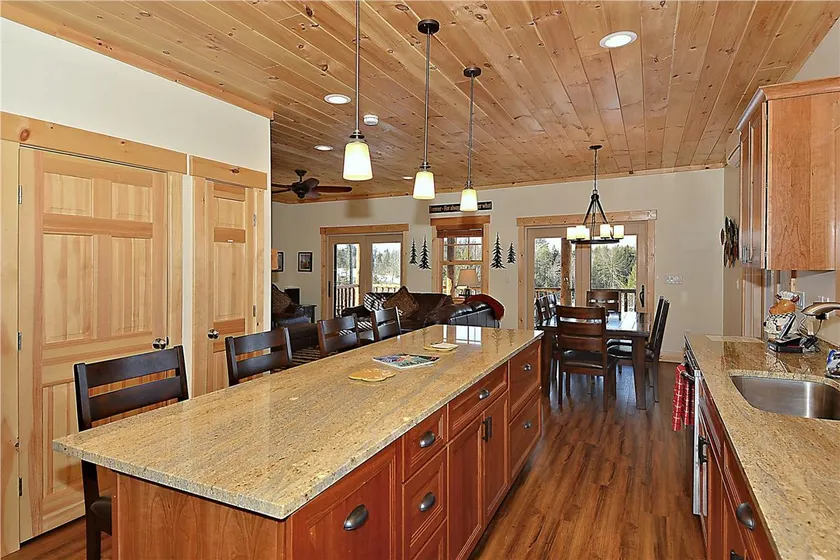 Lazy Bear Lodge - Image 1