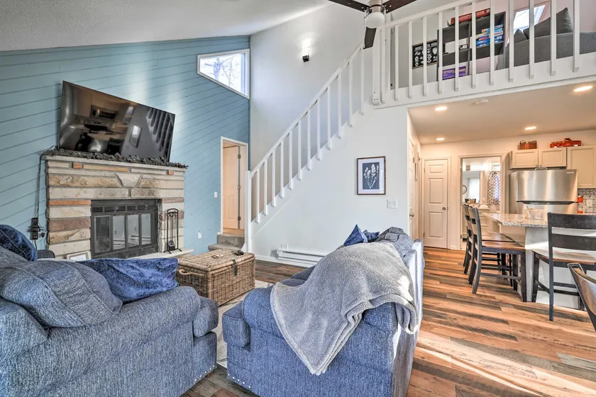 Hot Tub, Fire Pit & Game Room: Tobyhanna Home! - Image 1