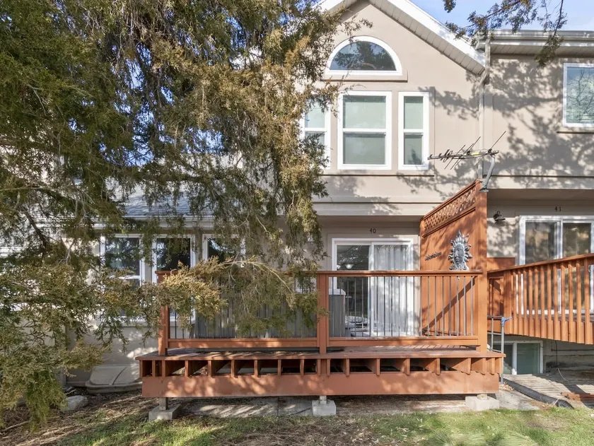 Lovely 4 BDR Home with Private Hot Tub Near Trails - Image 1