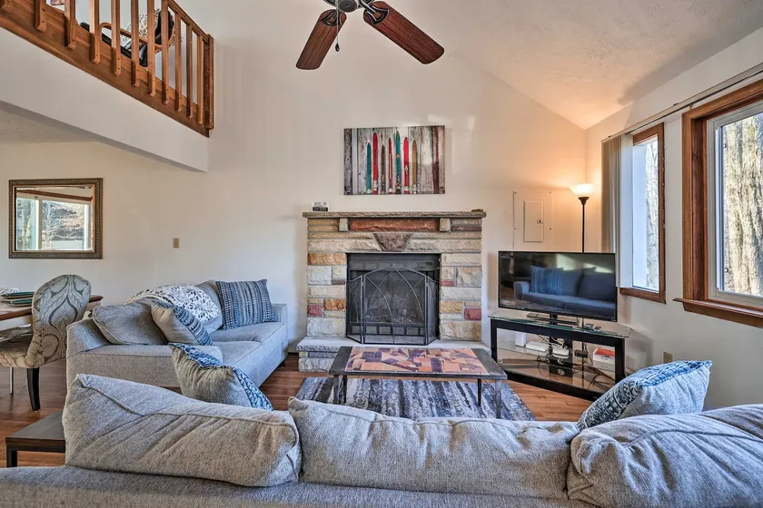 4 Mi to Tobyhanna State Park: Home w/ Fire Pit - Image 1