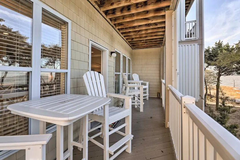Ocean Club Condo w/ Community Pool & Hot Tub - Image 1