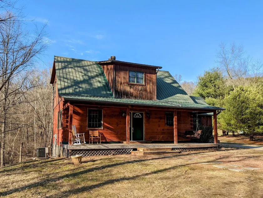 Nido Cabin - Close to attractions, Hot Tub, Game Room, Massage Chair - Image 1