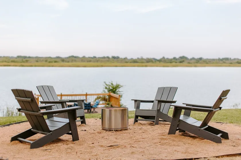 Granbury Lakefront | 4 Kayaks, Fire Pit, Pet OK - Image 1