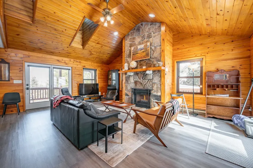 Cozy Cabin w/ Fireplaces, Sauna & Firepit - Image 1