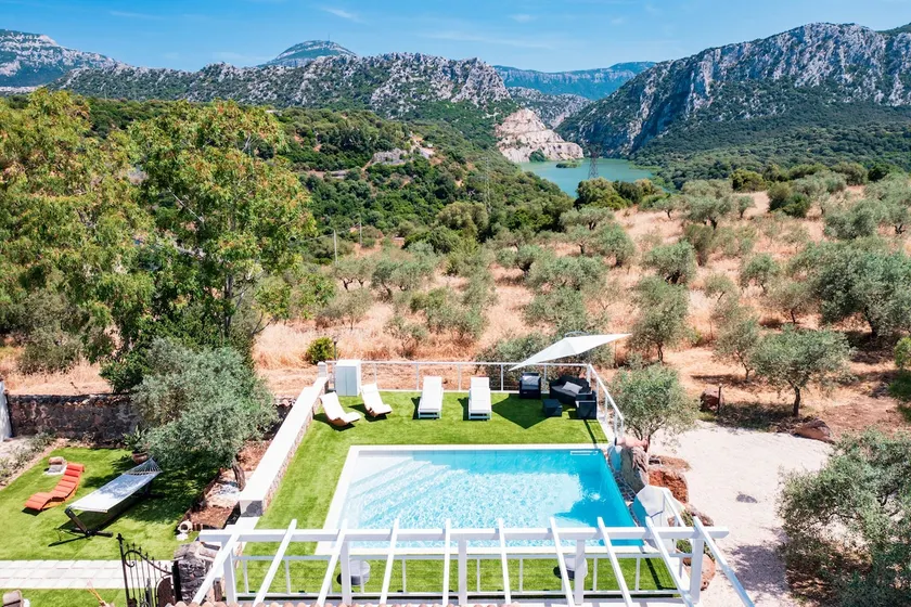 Casa sul lago private heated pool - Image 1