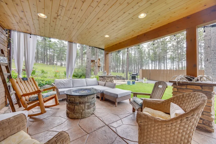 CO Springs Apartment in the Pines w/ Treehouse! - Image 1