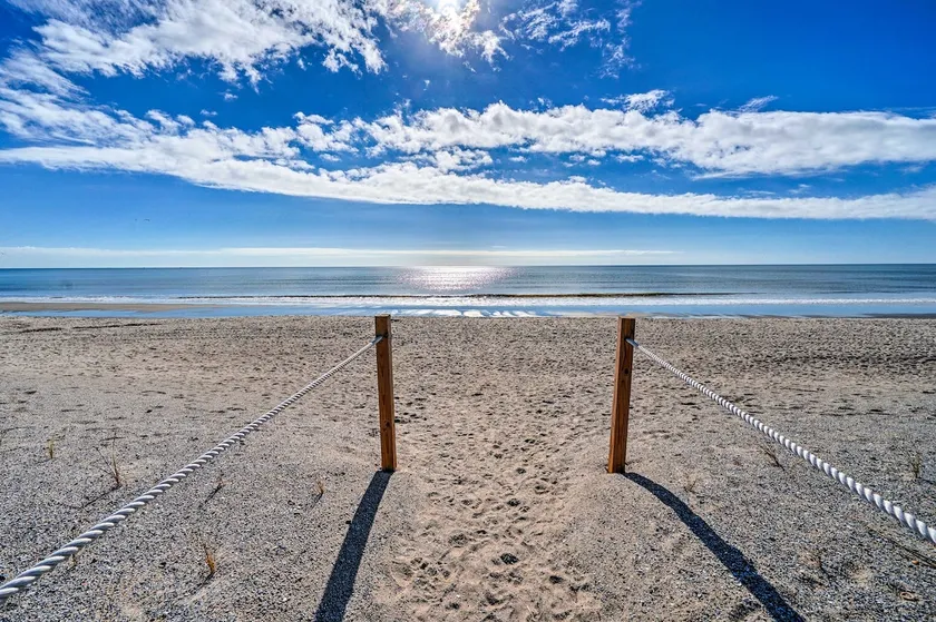 Oak Island Beachfront Condo w/ Community Pool - Image 1