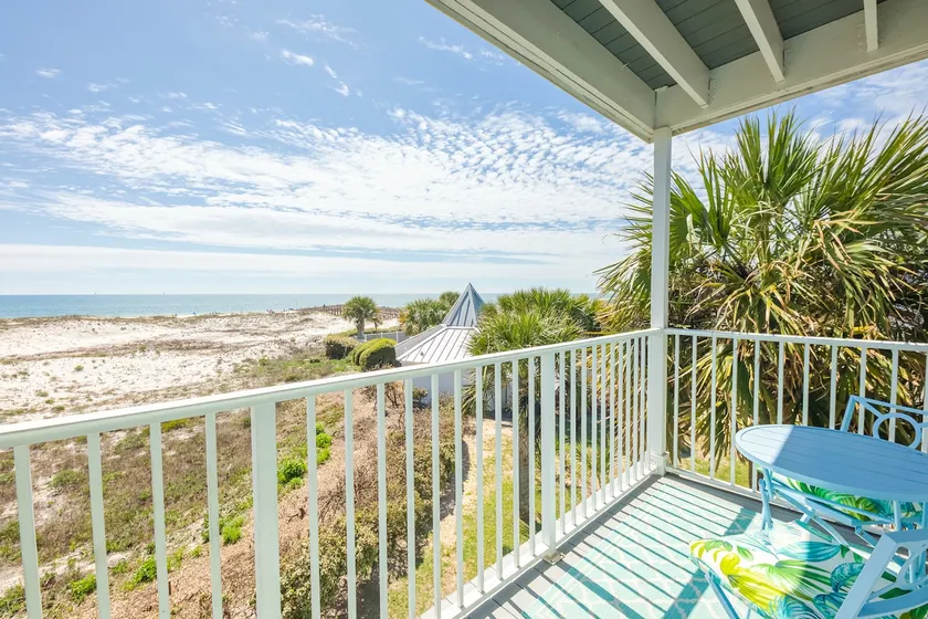 Beachfront! Ocean Views! Lots of Amenities - Image 1