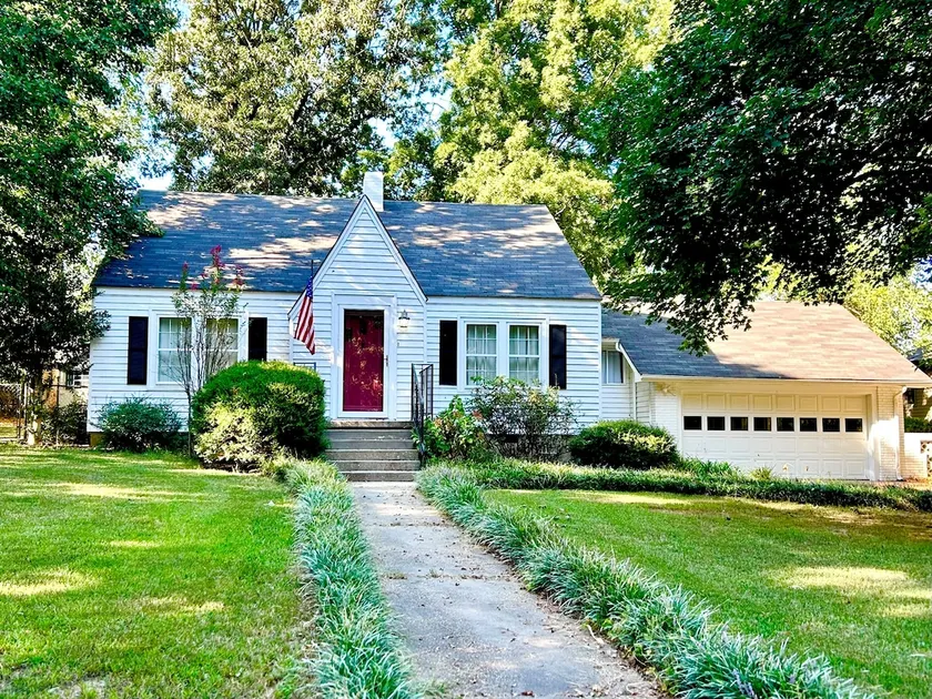 Willows Cottage - Charming Home in Paragould - Image 1