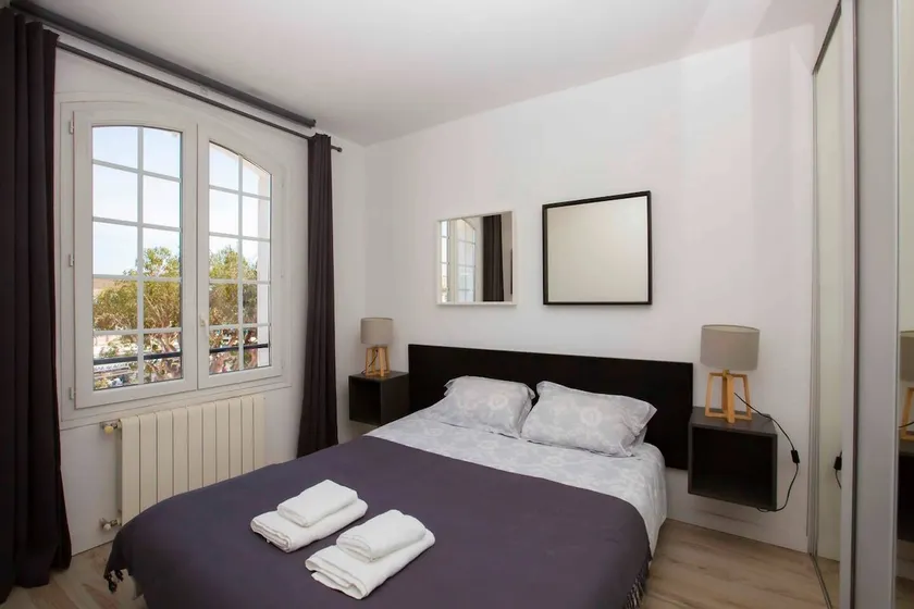 Cozy Tropez - Image 1