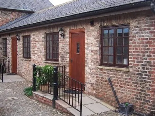 Cottage Wash House at Thompsons Arms - Image 1