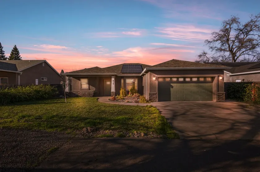 Cal King Hi-tech VacayPool Home | Ideal 4 Families - Image 1