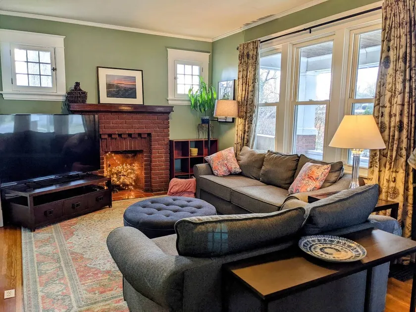 Charming 3 bedroom home in Pleasant Ridge - Image 1