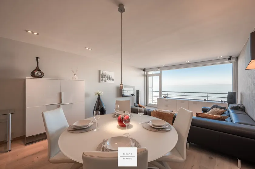 Marble Floor, full comfort sea view, parking incl. - Image 1