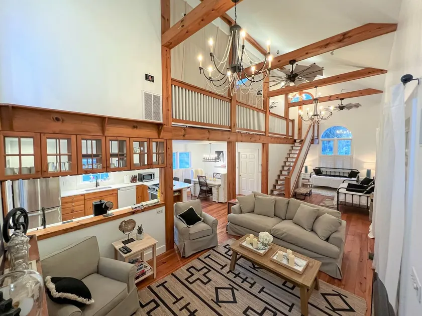 Cabana Madrid - Port Royal Luxury Rental Close Proximity to Parris Island and The Sands Beach - Image 1