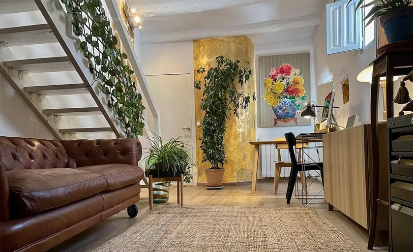 Romanov Apartment - Image 1