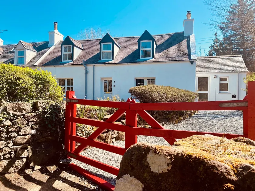 No 4 Old Post Office Row Isle Of Skye - Book Now! - Image 1