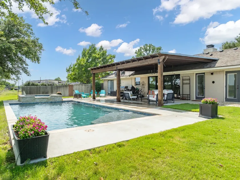 Pvt Pool/Spa at Honey Farms: Near Baylor and Silos! - Image 1