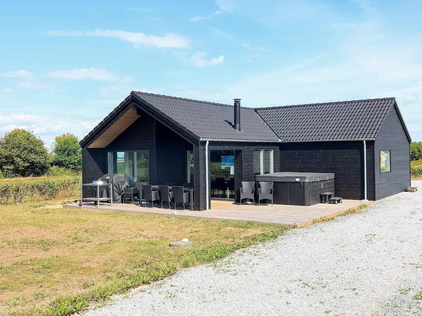 10 person holiday home in Bogense-By Traum - Image 1