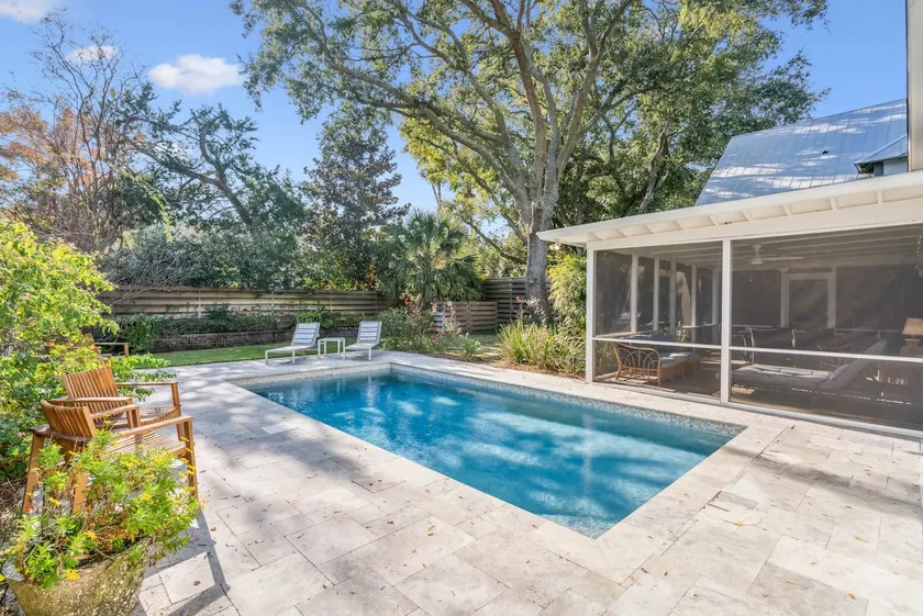 Renoviertes Cottage mit neuem beheiztem Pool am Zugang 6th St. East Beach - Image 1