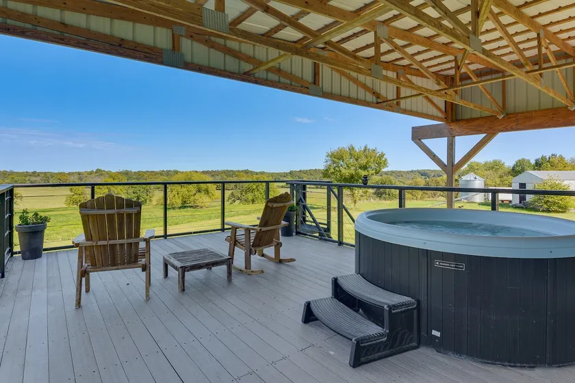 One-of-a-Kind Container Home on Mount Vernon Farm! - Image 1