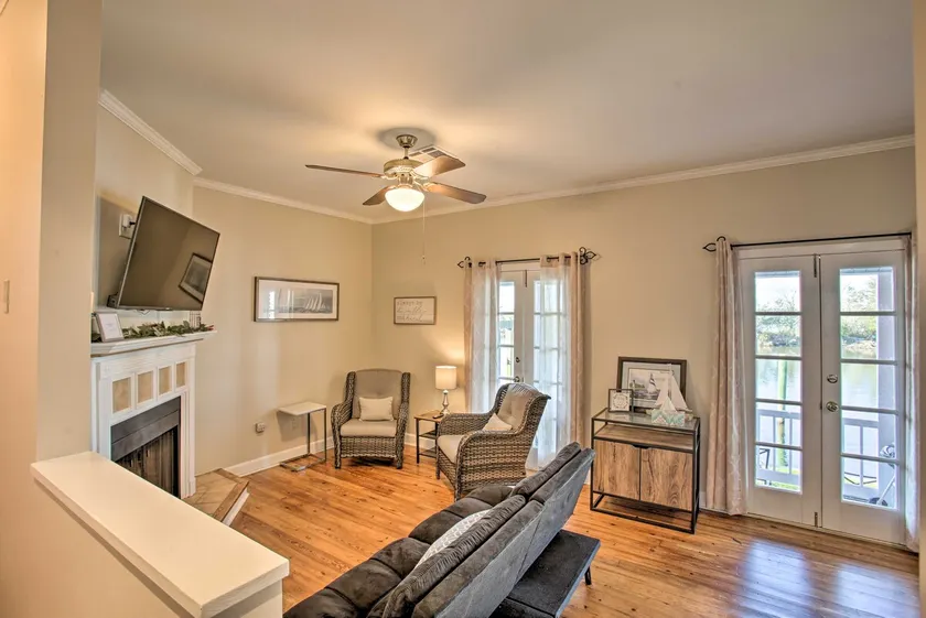 Water Views & Private Dock! Madisonville Townhome - Image 1