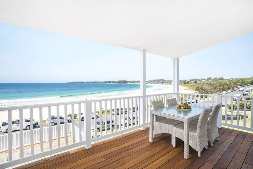 Pas Beach House Apartment 1 - Image 1
