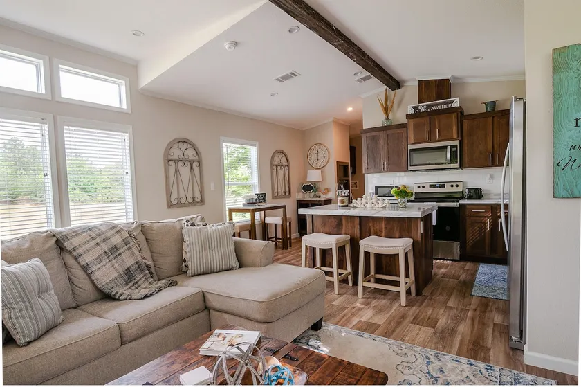 Country Cottage - Image 1