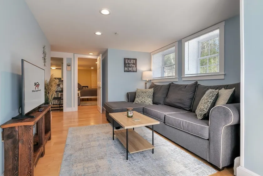 2BR Condo Downtown SWH w/ Ocean Views [Driftwood] - Image 1