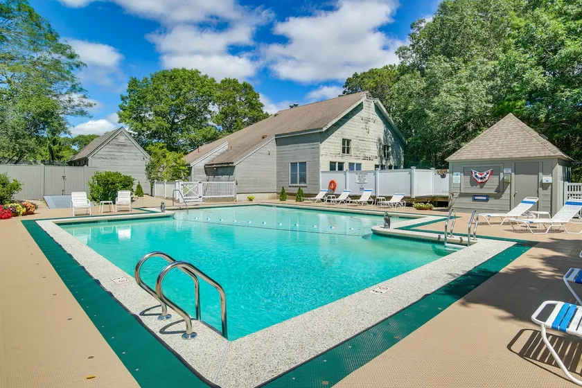 Bright, Coastal Mashpee Condo Near the Commons - Image 1