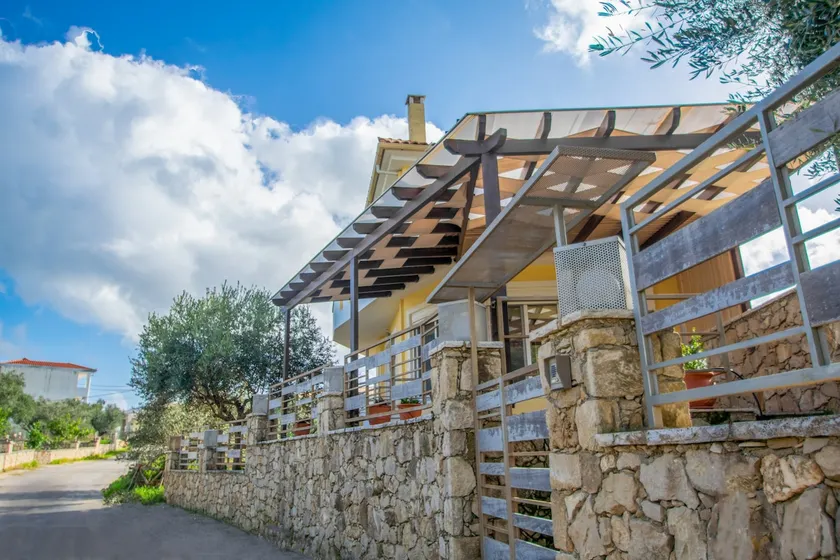 Ianthi Beach Villa by "elite" - Image 1