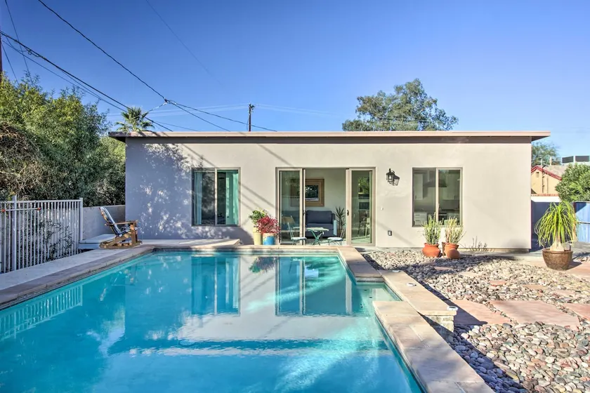 < 3 Mi to U of A: Poolside Oasis in Tucson! - Image 1