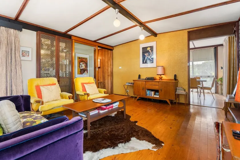 'Studio 74' A Spacious, Nostalgic Country Retreat - Image 1