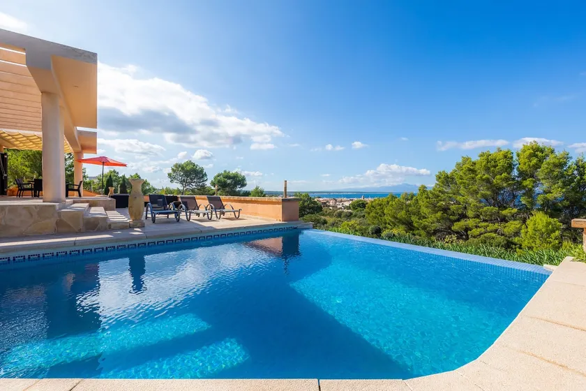 Casa Kyona: Moradia de Luxo com Vista Mar, Wi-Fi e Jardim - Image 1