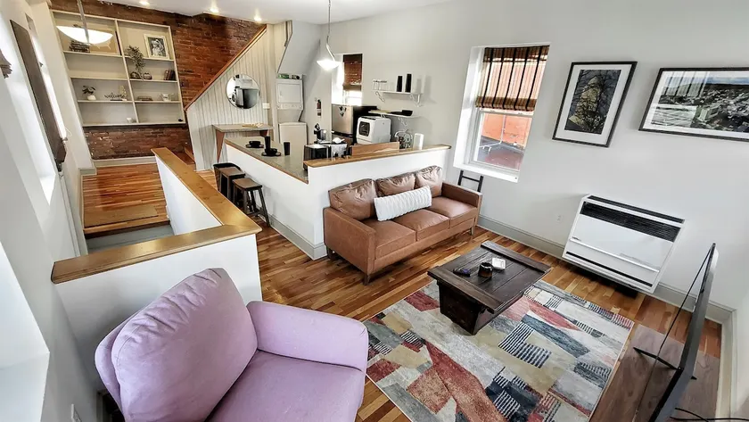 Loft Apartment in Heart of Yuengling Downtown! - Image 1
