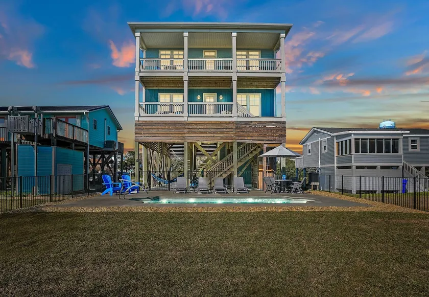 Oak Island Escape w/ Saltwater Pool, Walk to Beach - Image 1