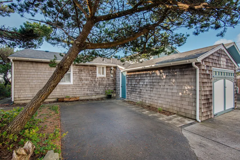 The Dolphin House - Image 1