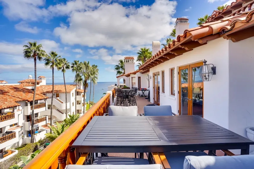 Gorgeous Catalina Island Condo with Golf Cart! - Image 1
