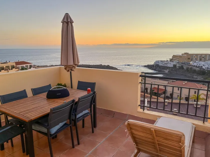 1314 FABULOUS 2 BEDROOM Accommodation ROOF TERRACE - Image 1