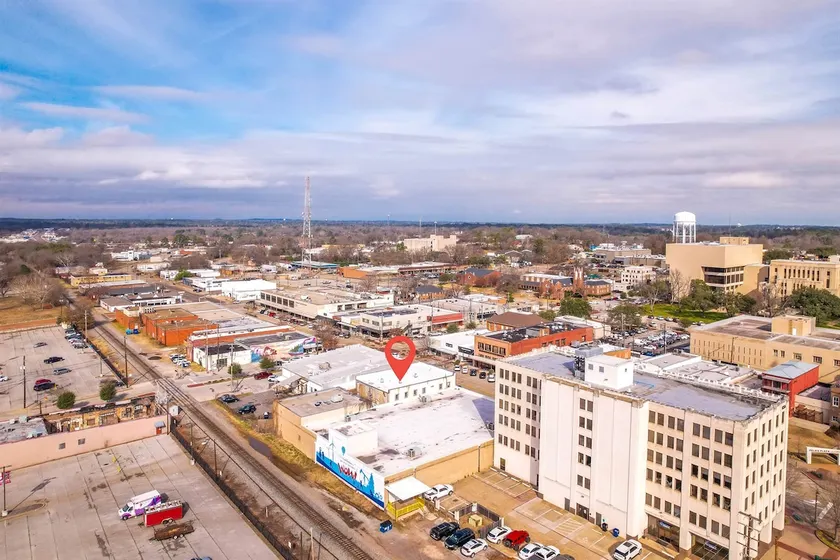 Downtown Loft in the Historic Center of Longview - Image 1