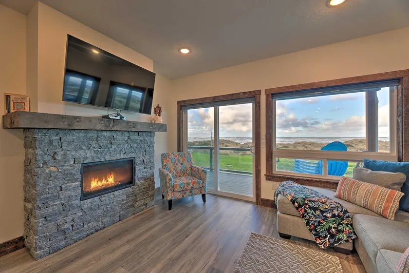 Sanderling Sea Cottages, Unit 6 w/ Beach Access! - Image 1