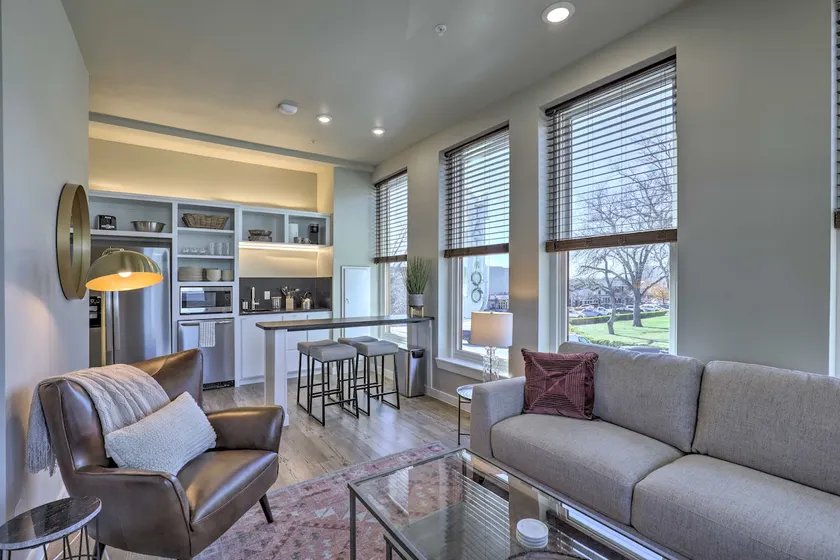 Stylish San Marcos Apt in the Heart of Dwtn! - Image 1