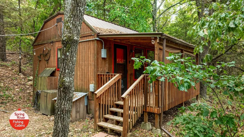Spring River Fishing Cabin #3 Honeymoon Suite - Image 1