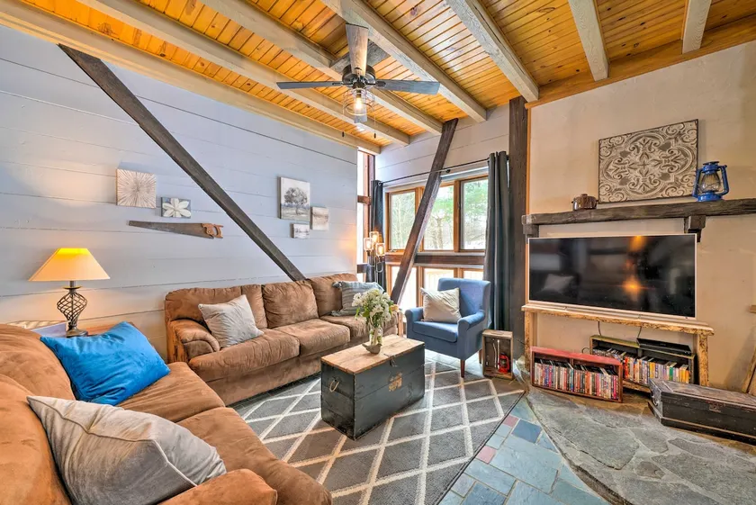 Country Escape w/ Fire Pit Near French Creek! - Image 1