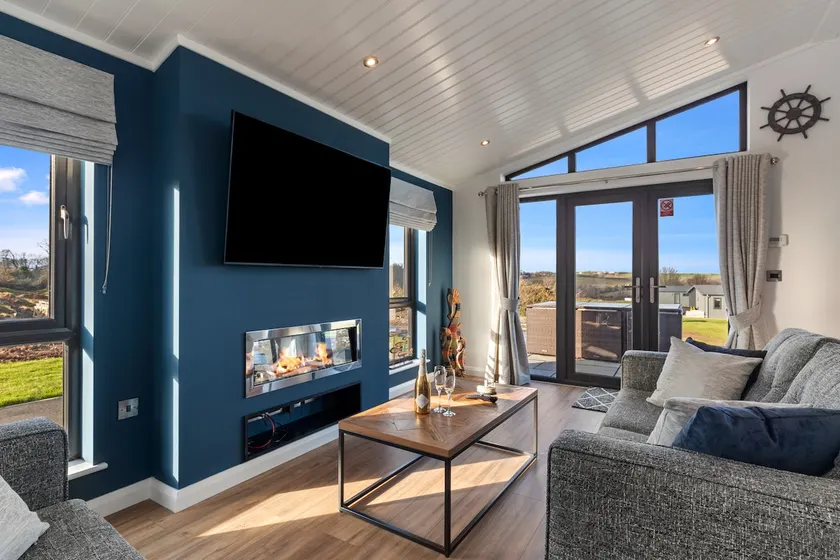 Hiraeth - Luxury Lodge with Hot Tub, Close to Beach - Image 1
