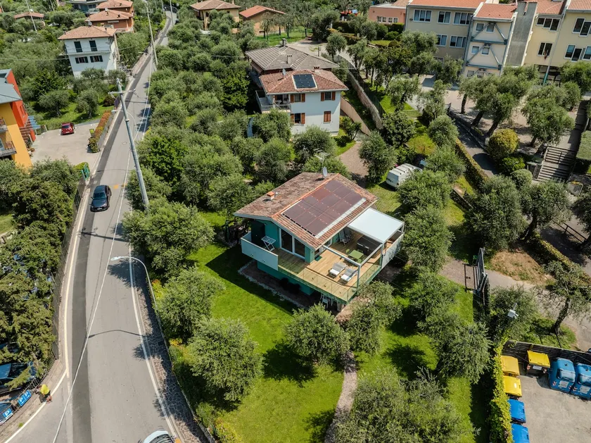 Maison de vacances Casa Titi avec vue sur le lac, jardin, terrasse privée et Wi-Fi - Image 1